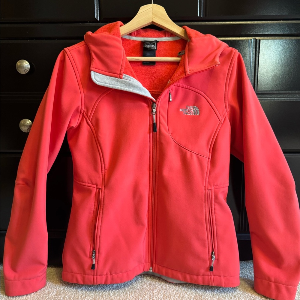 The North Face Women’s Apex Bionic Softshell Jacket